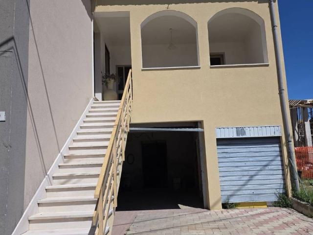 Villa Indipendente in vendita a Moscufo, Pescara