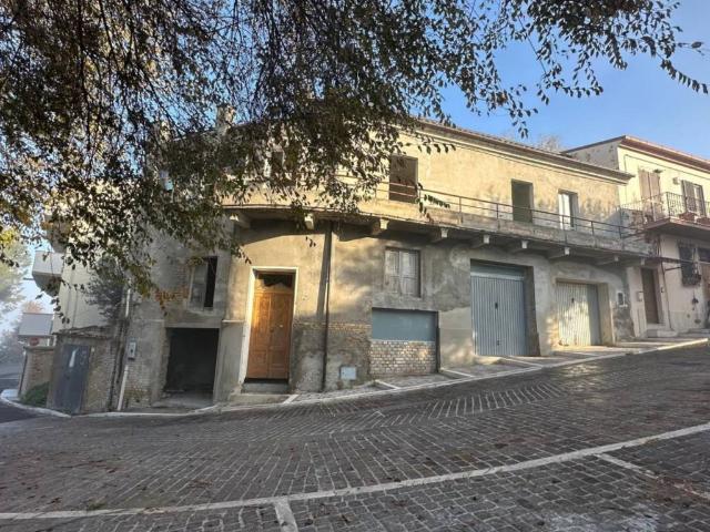 Villa Indipendente in vendita a Moscufo, Abruzzo
