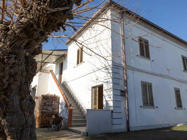 Villa Indipendente in vendita a Moscufo, Abruzzo