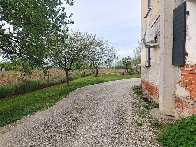 Villa Indipendente in vendita a Motta Di Livenza, Veneto