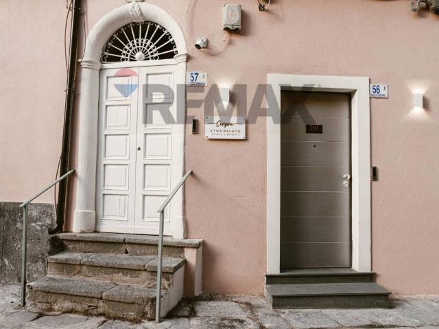 Villa Indipendente in vendita a Motta Sant'anastasia, Sicilia