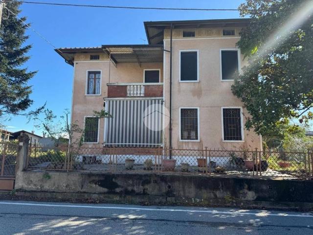 Villa Indipendente in vendita a Piemonte, Biella