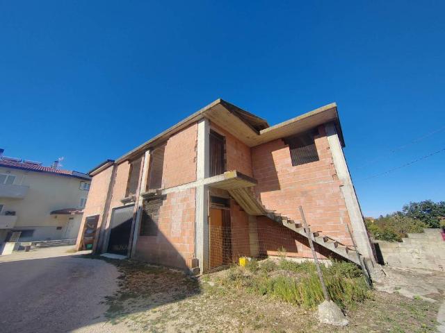 Villa Indipendente in vendita a Mozzagrogna, Abruzzo