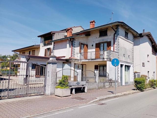 Villa Indipendente in vendita a Mozzanica, Lombardia