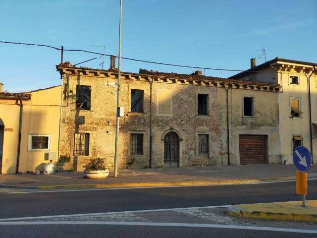 Villa Indipendente in vendita a Mozzecane, Veneto