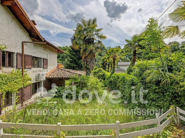 Villa Indipendente in vendita a Comunità Montana Valli del Verbano, Porto Valtravaglia