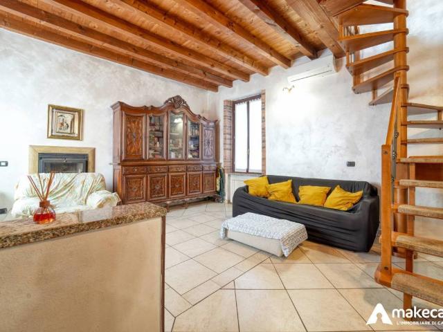 Villa Indipendente in vendita a Mulazzano, Lombardia
