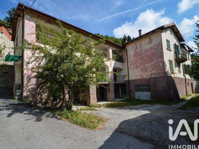 Villa Indipendente in vendita a Murialdo, Liguria
