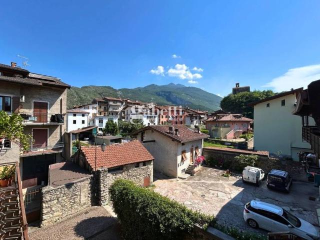 Villa Indipendente in vendita a Comunità Alto Garda e Ledro, Nago