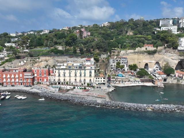 Villa Indipendente in vendita a Capo di Posillipo, Napola
