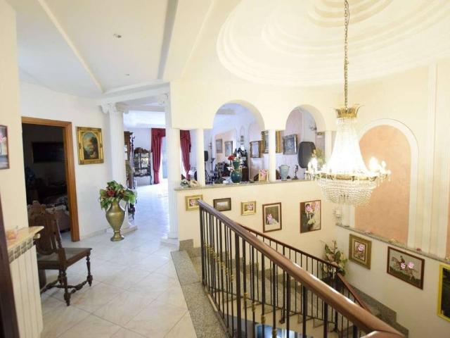 Villa Indipendente in vendita a Municipalità 8, Miano