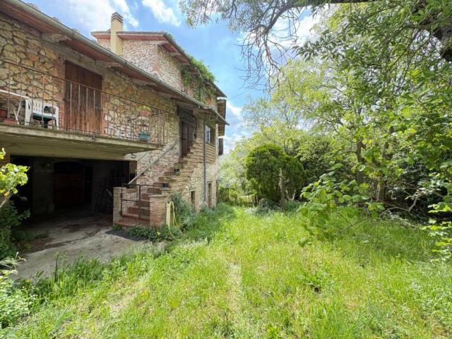 Rustico in vendita a Santa Lucia, Narni