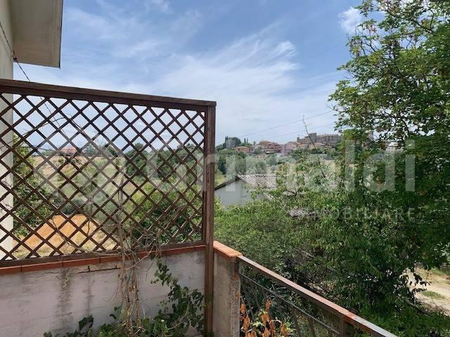 Villa Indipendente in vendita a Montecastrilli, Umbria