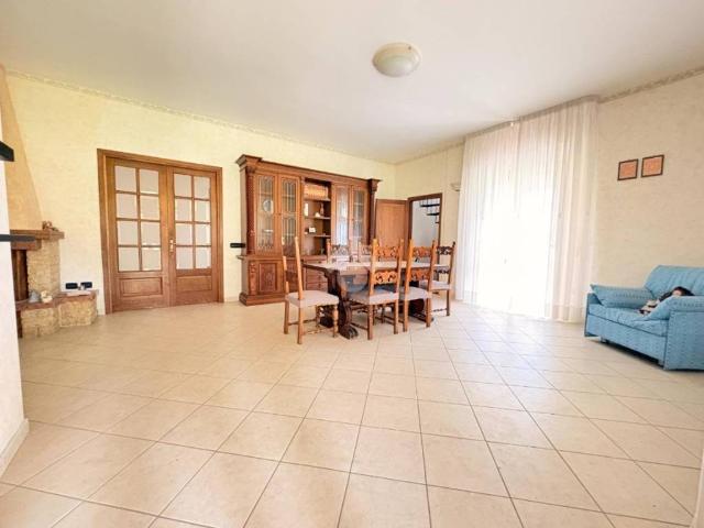 Villa Indipendente in vendita a Santa Lucia, Narni