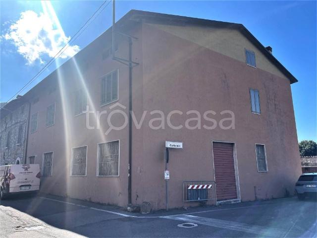 Villa Indipendente in vendita a Dernago, Nave