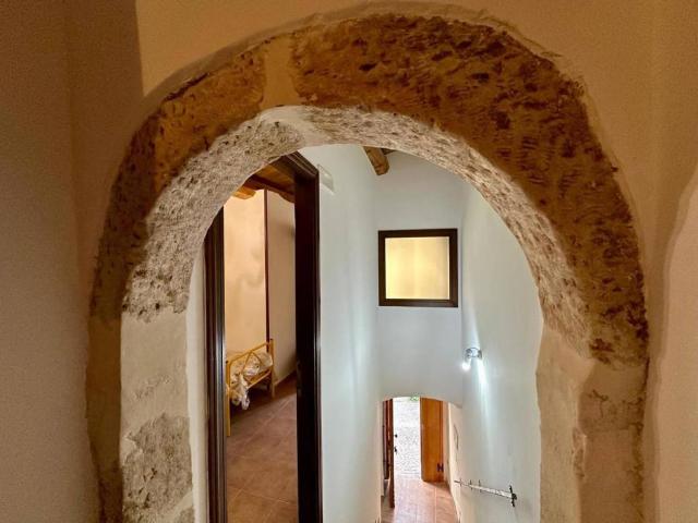 Villa Indipendente in vendita a Navelli, Abruzzo