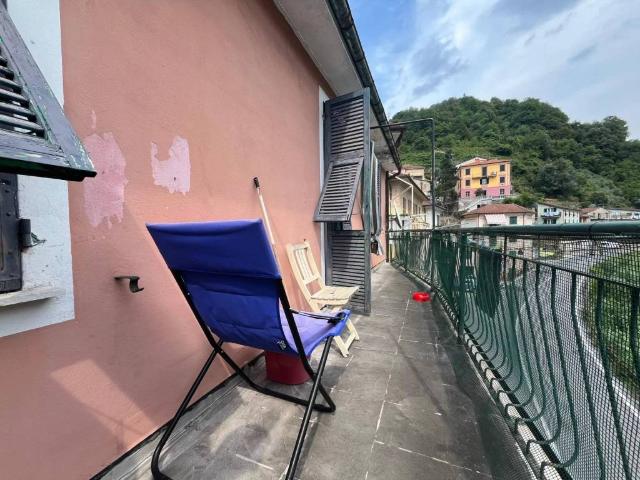 Villa Indipendente in vendita a Ne