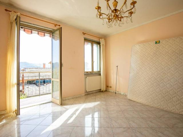 Villa Indipendente in vendita a Neirone, Liguria