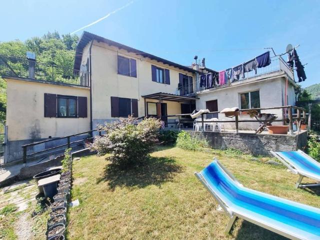 Villa Indipendente in vendita a Neirone, Liguria
