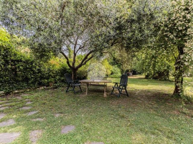 Villa Indipendente in vendita a Nepi, Lazio