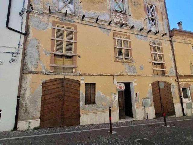 Villa Indipendente in vendita a Unione dei Comuni della Val Vibrata, Nereto