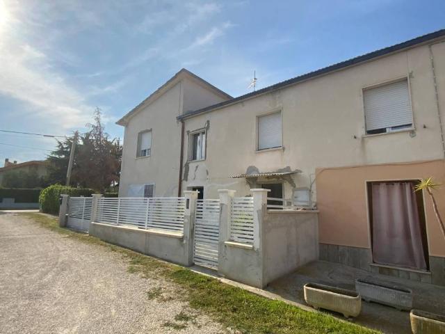Villa Indipendente in vendita a Unione dei Comuni della Val Vibrata, Nereto