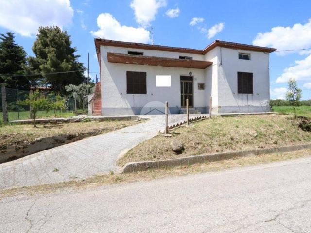 Villa Indipendente in vendita a Unione dei Comuni della Val Vibrata, Nereto