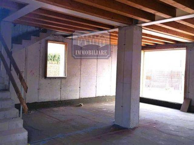 Villa Indipendente in vendita a Nervesa Della Battaglia, Veneto