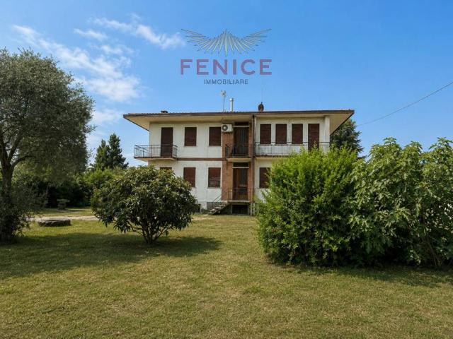 Villa Indipendente in vendita a Nervesa Della Battaglia, Veneto