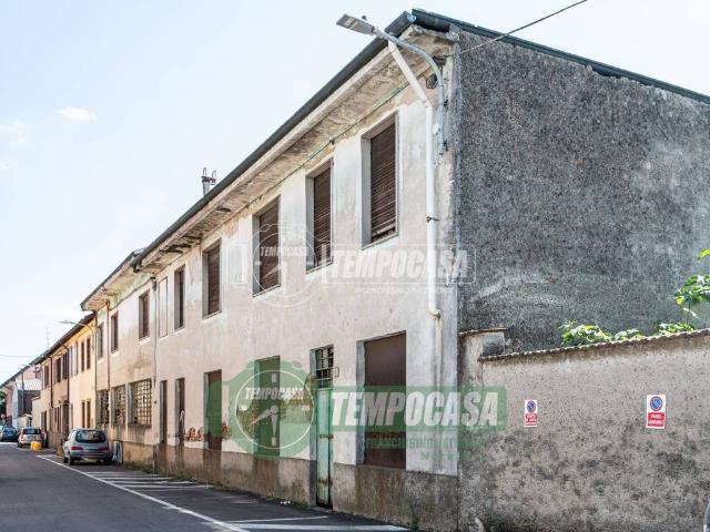 Villa Indipendente in vendita a Nerviano, Lombardia