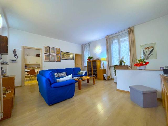 Villa Indipendente in vendita a Nerviano, Lombardia