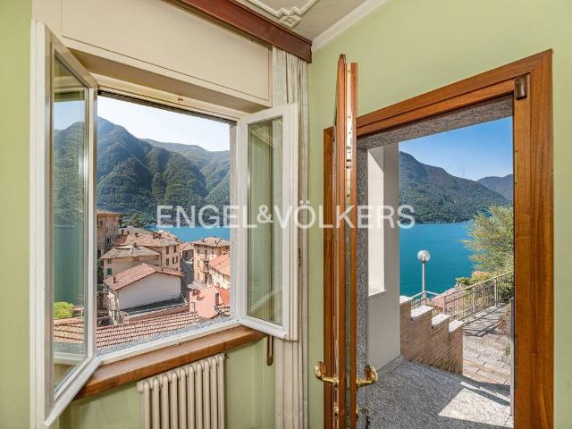 Villa Indipendente in vendita a Castello, Nesso