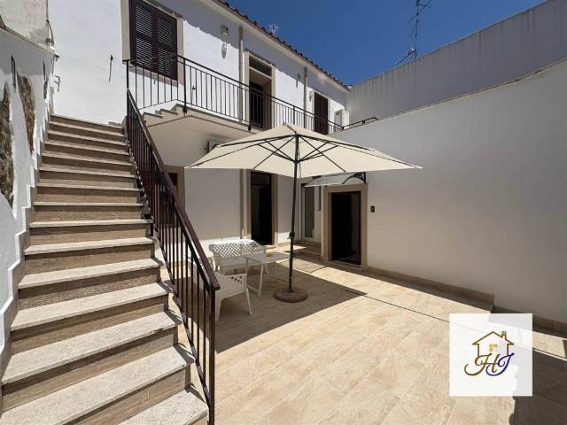 Villa Indipendente in vendita a Borgo Medievale, Roma Capitale