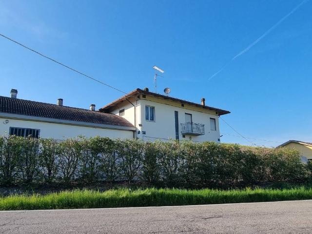 Villa Indipendente in vendita a Neviano Degli Arduini, Reggio Emilia
