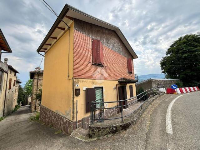 Villa Indipendente in vendita a Neviano Degli Arduini, Reggio Emilia
