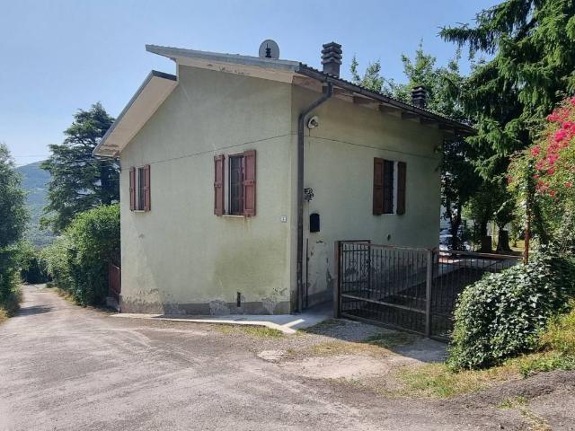 Villa Indipendente in vendita a Neviano Degli Arduini, Reggio Emilia