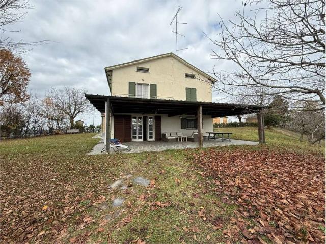Villa Indipendente in vendita a Neviano Degli Arduini, Reggio Emilia