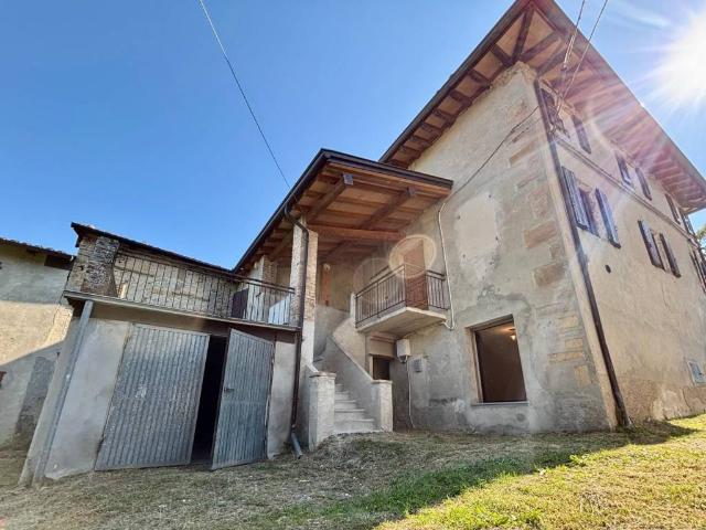 Villa Indipendente in vendita a Neviano Degli Arduini, Reggio Emilia