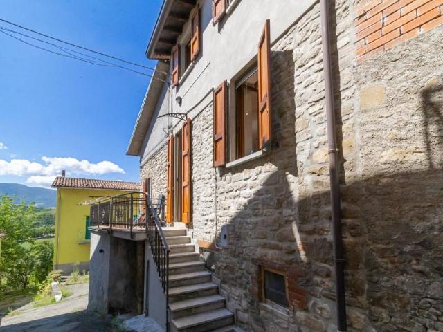 Villa Indipendente in vendita a Neviano Degli Arduini, Reggio Emilia