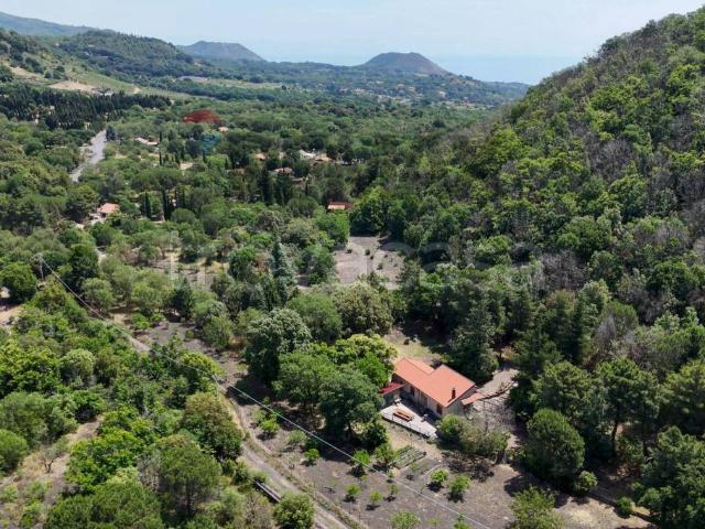 Villa Indipendente in vendita a Ragala, Nicolosi