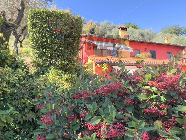 Villa Indipendente in vendita a Montecatini Alto, Montecatini Terme