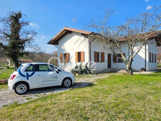 Villa Indipendente in vendita a Nimis, Friuli-Venezia Giulia