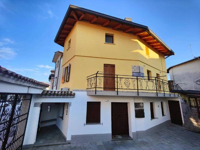Villa Indipendente in vendita a Nimis, Friuli-Venezia Giulia
