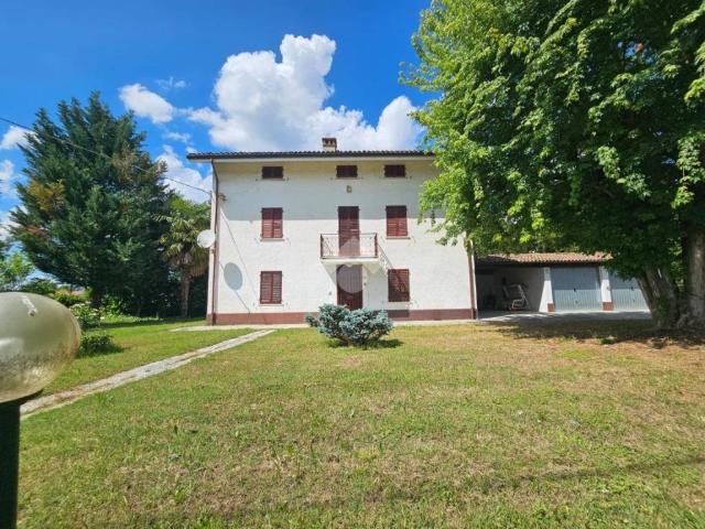 Villa Indipendente in vendita a Piemonte, Asti