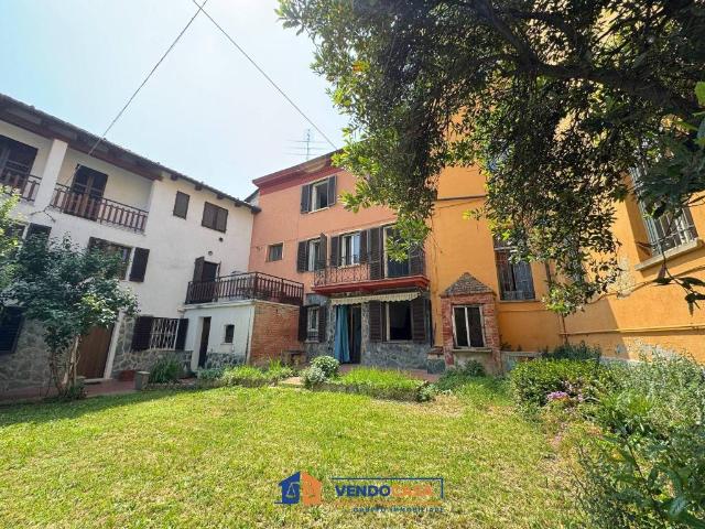 Villa Indipendente in vendita a Piemonte, Asti