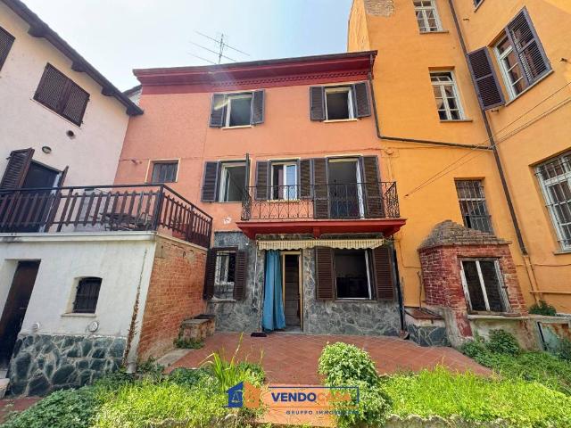 Villa Indipendente in vendita a Piemonte, Asti