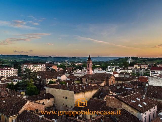 Villa Indipendente in vendita a Piemonte, Asti