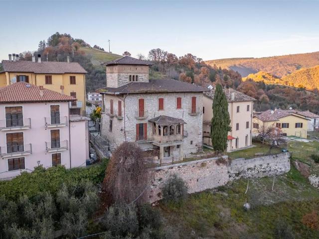 Villa Indipendente in vendita a Nocera Umbra, Umbria