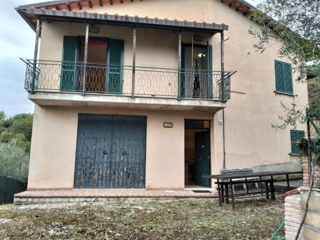 Villa Indipendente in vendita a Acciano-Fossaccio, Nocera Umbra