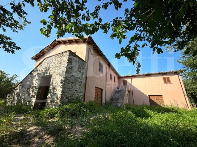 Villa Indipendente in vendita a Montecchio, Nocera Umbra